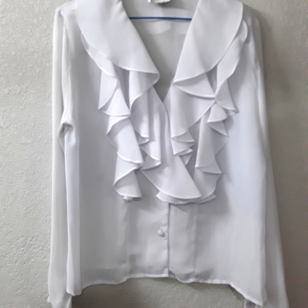 Pirae blouse long ruffle at plunging neckline rrr!